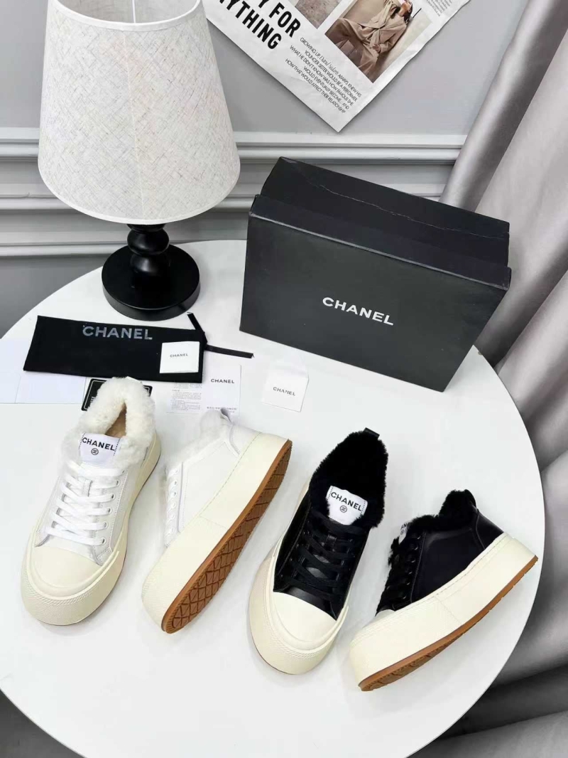 Ch**el sport shoes